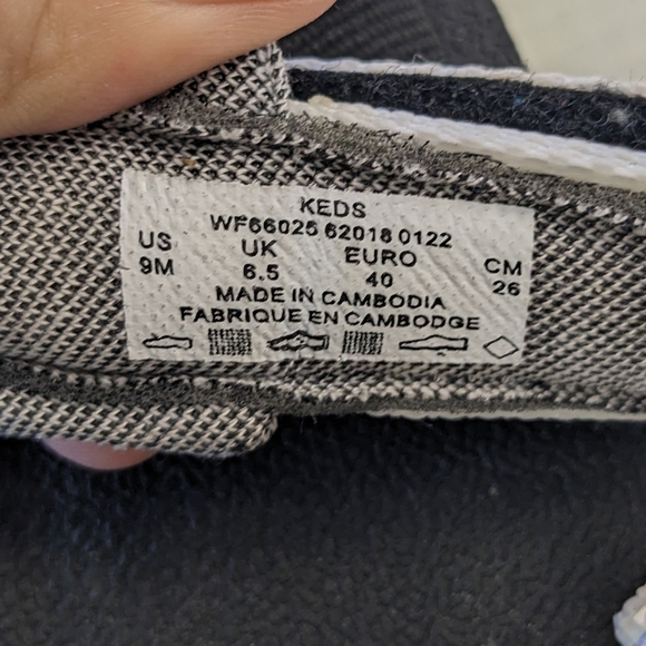 GENTLY WORN KEDS IRIDESCENT VELCRO STRAP SANDALS - Picture 10 of 11